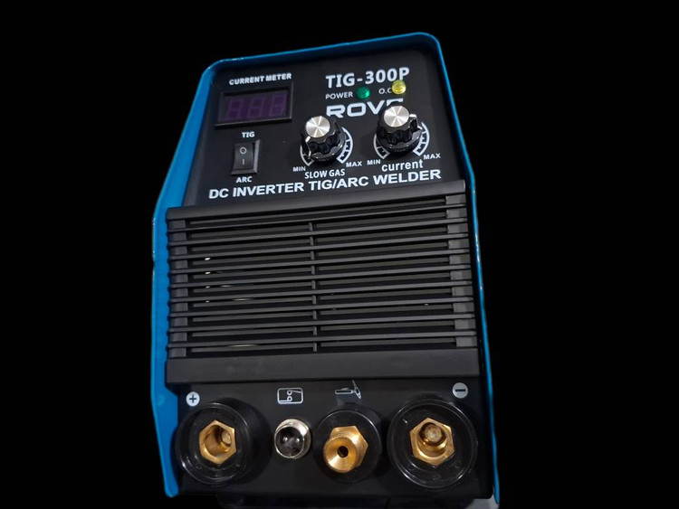 پنل جلویی دستگاه جوش TIG و ARC مدل ROVE TIG-300P با نمایشگر دیجیتال